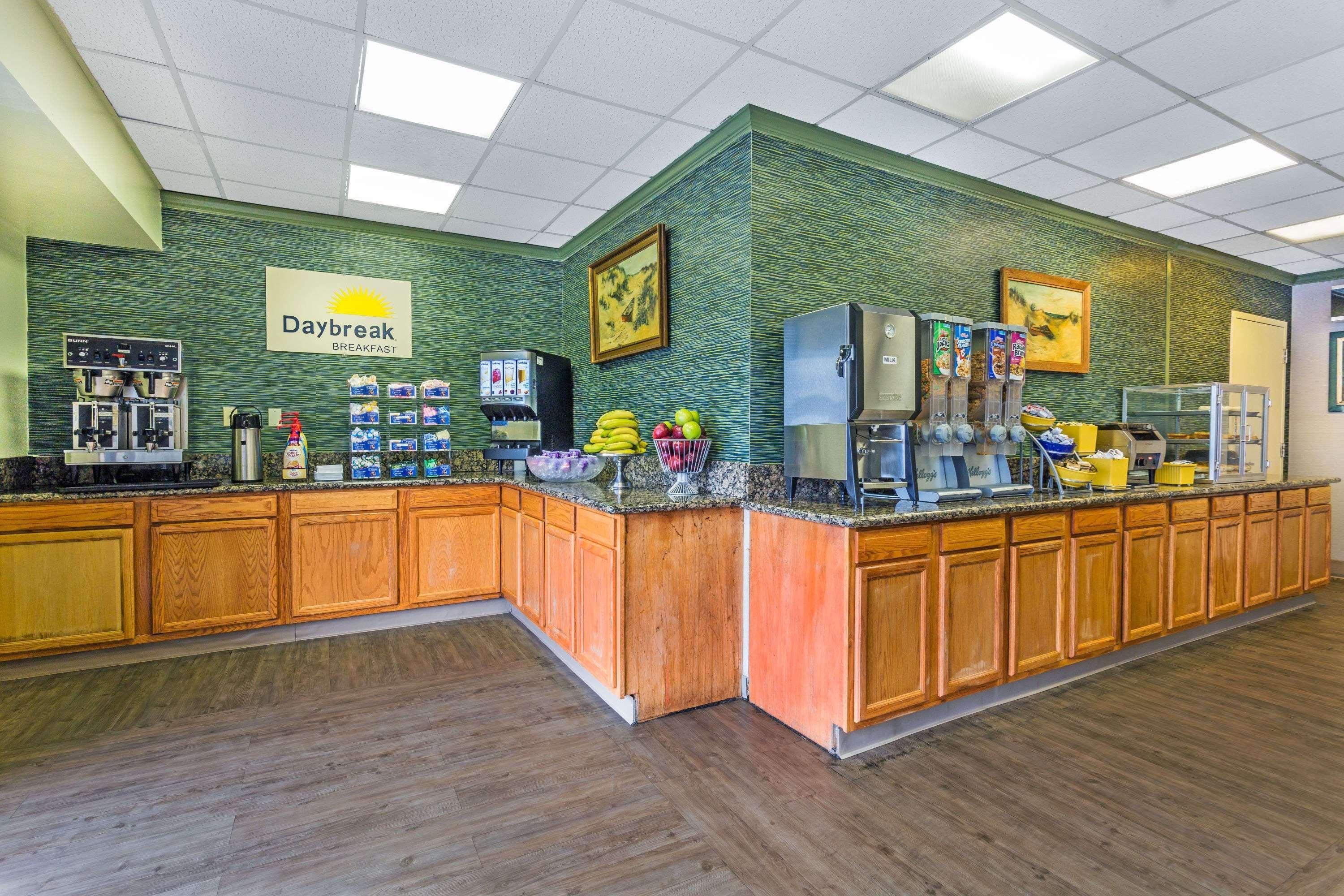 Days Inn By Wyndham Virginia Beach At The Beach Ngoại thất bức ảnh